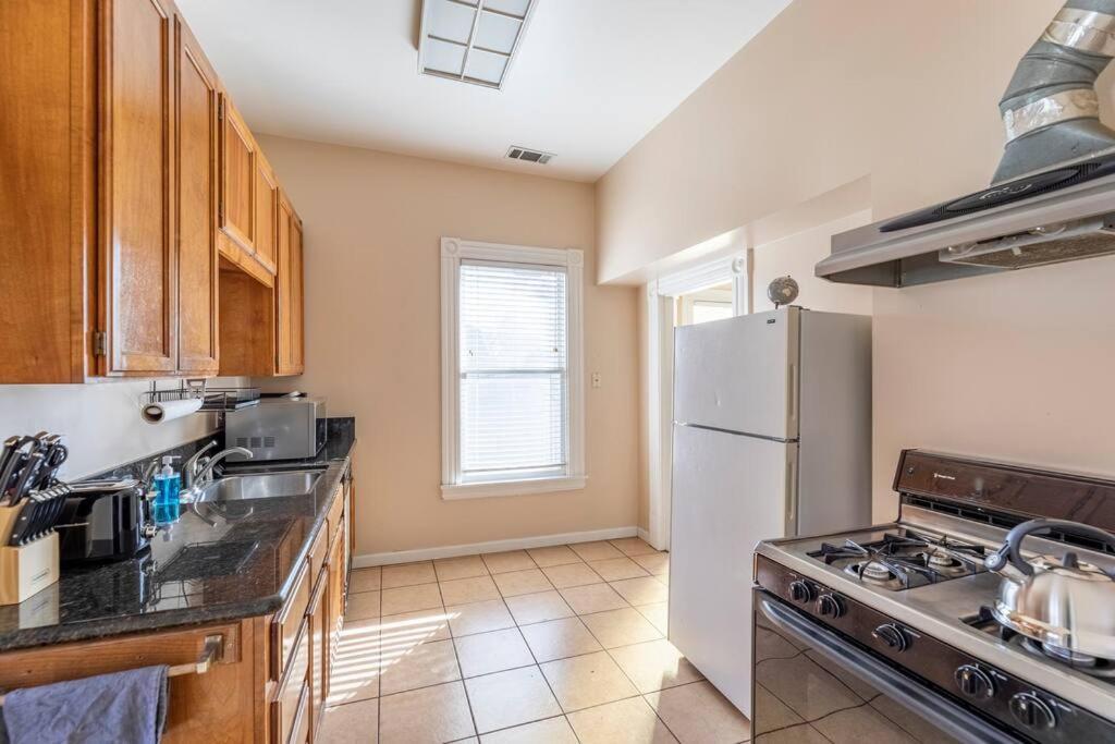 A+ 2 Bedroom Victorian Home Away From Home ساكرامنتو المظهر الخارجي الصورة