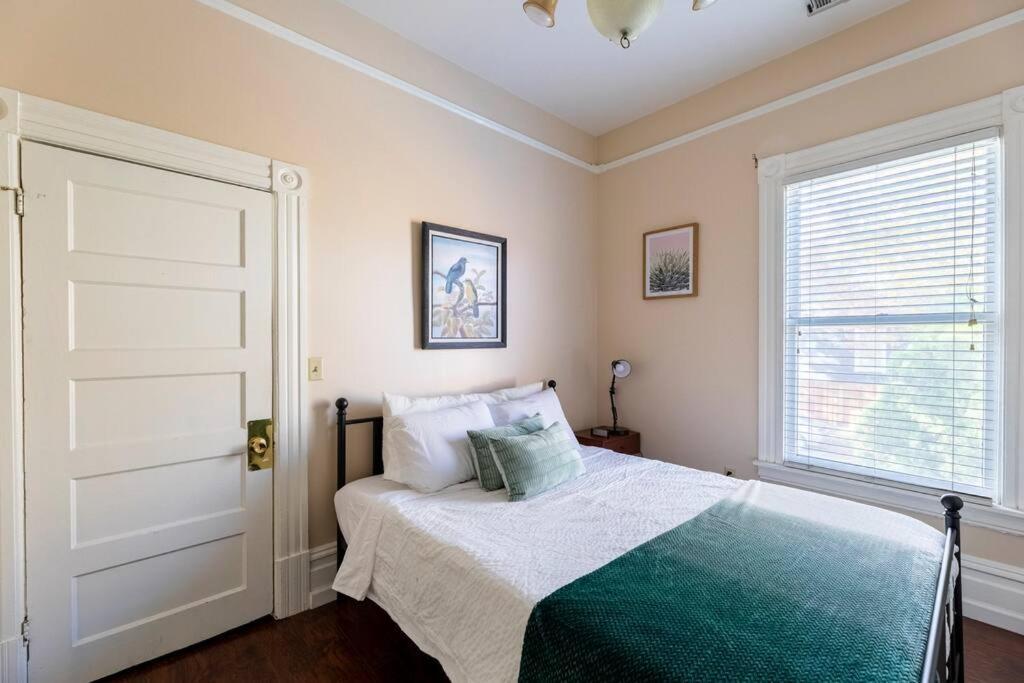 A+ 2 Bedroom Victorian Home Away From Home ساكرامنتو المظهر الخارجي الصورة