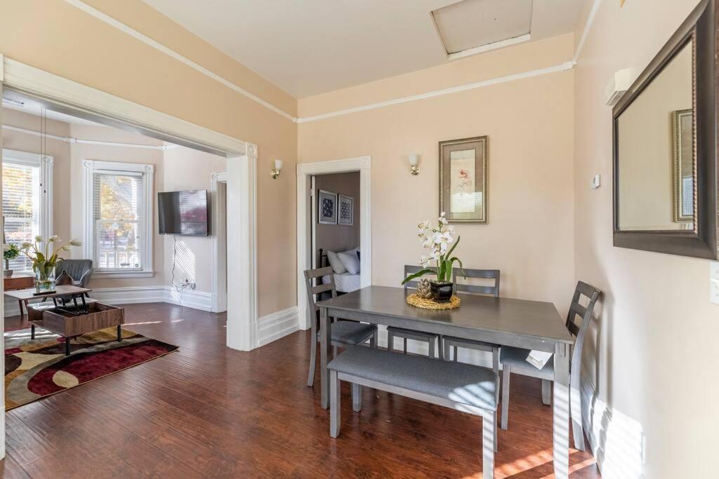 A+ 2 Bedroom Victorian Home Away From Home ساكرامنتو المظهر الخارجي الصورة