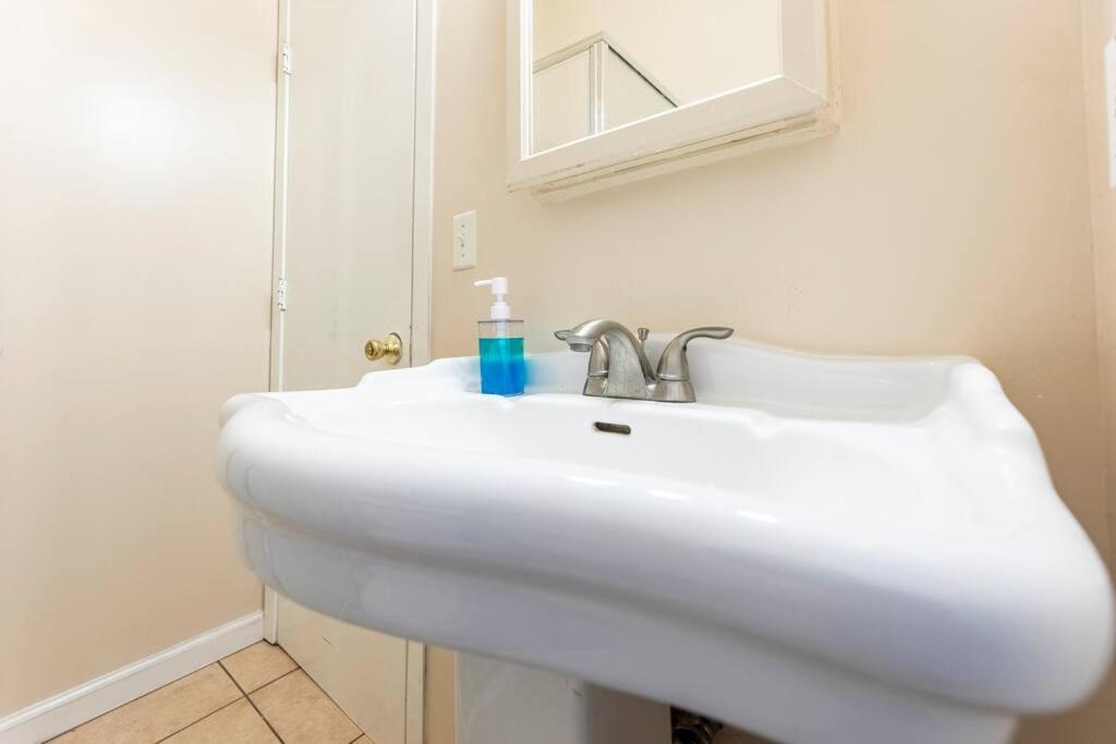 A+ 2 Bedroom Victorian Home Away From Home ساكرامنتو المظهر الخارجي الصورة