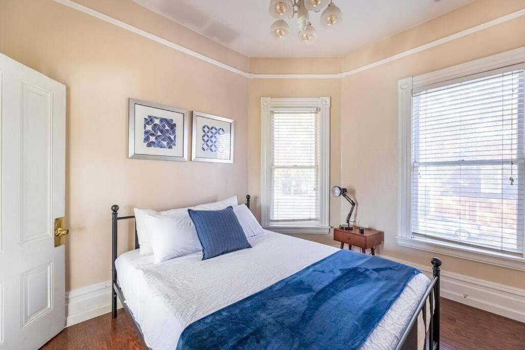 A+ 2 Bedroom Victorian Home Away From Home ساكرامنتو المظهر الخارجي الصورة