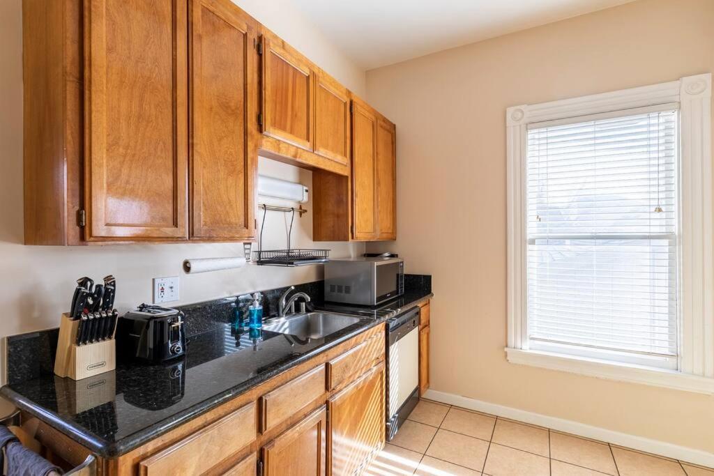A+ 2 Bedroom Victorian Home Away From Home ساكرامنتو المظهر الخارجي الصورة